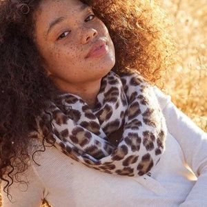 😍AERIE Leopard Scarf